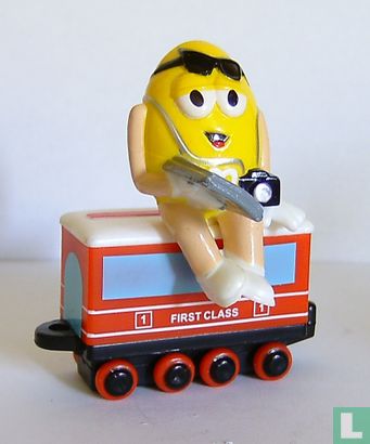 M & M's First Class Coach - Image 1
