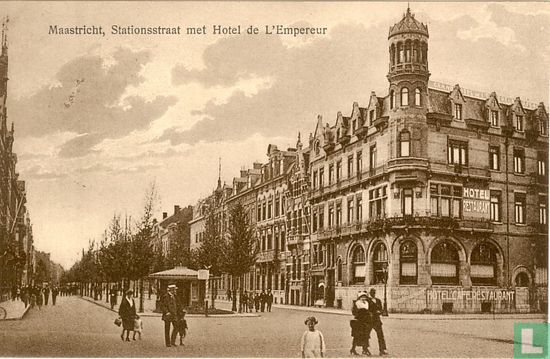 Maastricht Stationsstraat met Hotel de l'Empereur