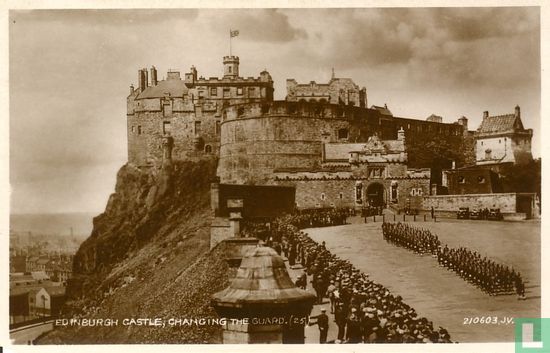 Edinburgh Castle, Changing the Guard (25)