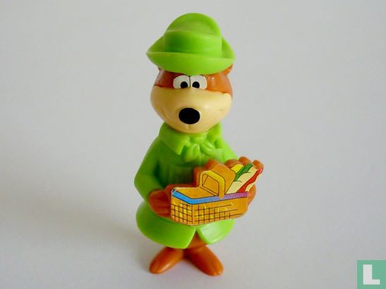 Yogi Bear with picnic basket - Image 1