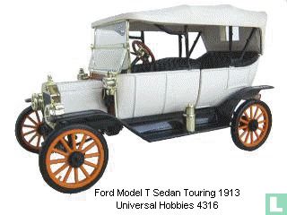 Ford Model T Sedan Touring