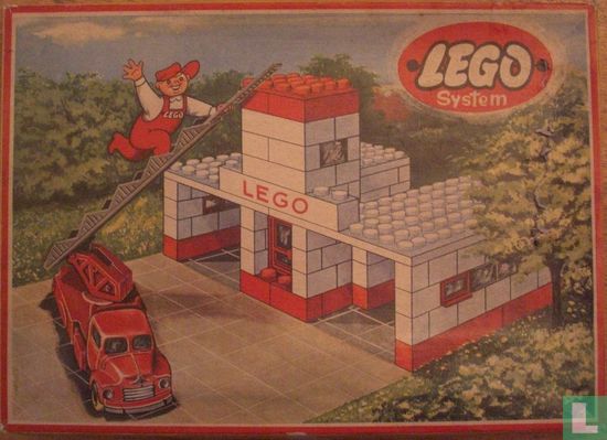 Lego 308-3 Fire Station - Image 1