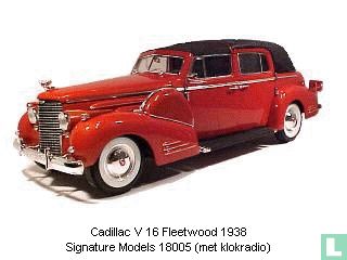 Cadillac V16 Fleetwood, met klokradio