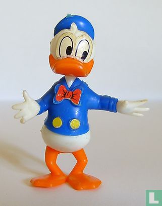 Donald Duck (mittlere blaue Jacke)
