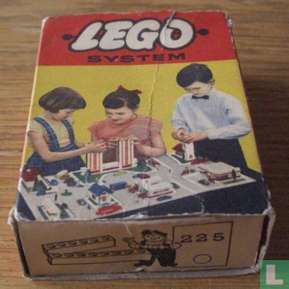 Lego 225 1 x 6 and 1 x 8 Bricks