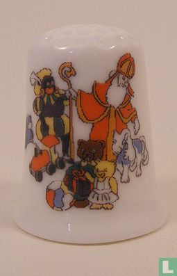 Sinterklaas met pieten bedrukt op een porselein vingerhoedje