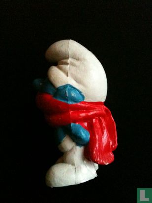 Shiver Smurf (red shawl) - Image 2
