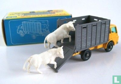 Dodge Cattle Truck - Image 3