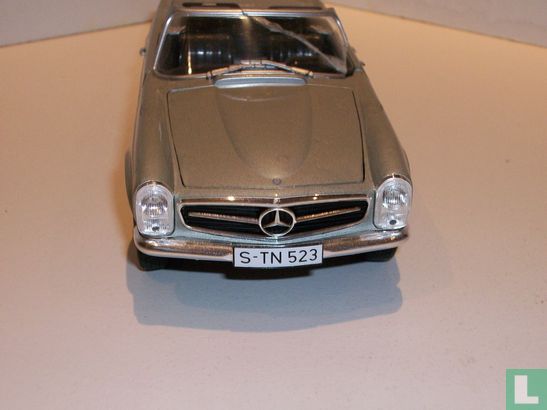 Mercedes-Benz 230 SL - Afbeelding 1