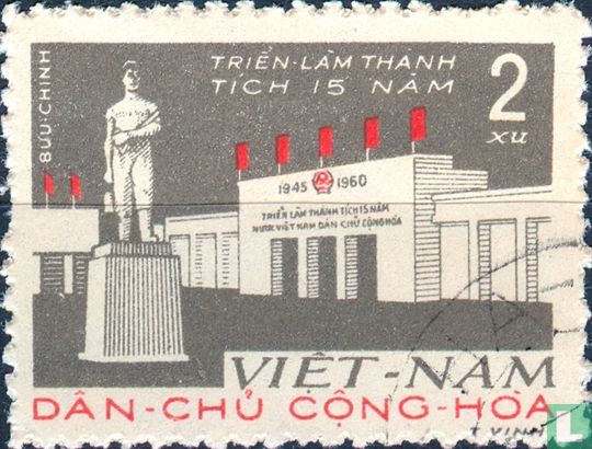 Tentoonstelling van de 15e verjaardag van de Republiek, in Hanoi