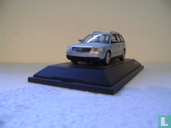 Volkswagen Passat Variant - Image 2