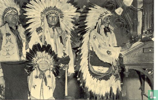 Waar jong en oud de ogen op uit hebben gekeken: Sarrasani's levensechte Sioux-Indianen - Afbeelding 1