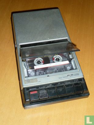 Sanyo SLIM 3E draagbare cassette-recorder