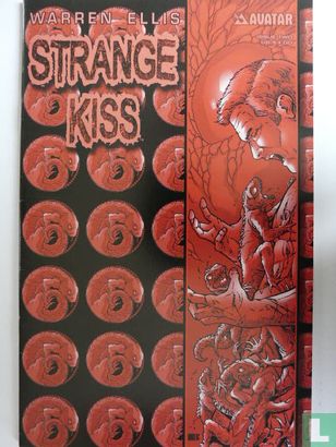 Strange Kiss  - Bild 1
