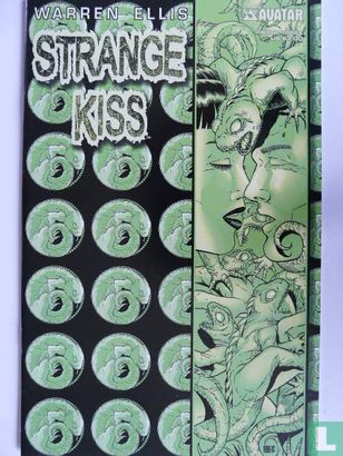 Strange Kiss  - Bild 1