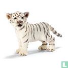 Tigre blanc debout