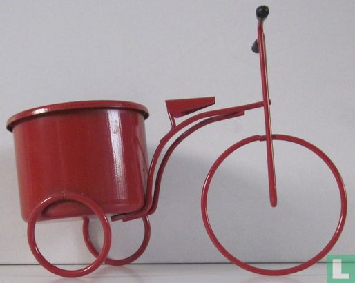 Tricycle with rear bucket - Image 1