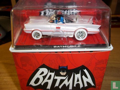 Batmobile 1966 TV Series - Bild 1