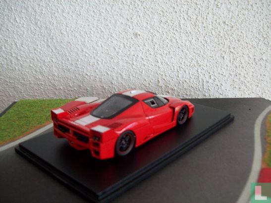 Ferrari FXX - Image 3