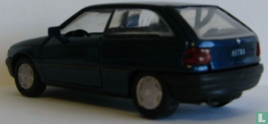 Opel Astra F - Afbeelding 2