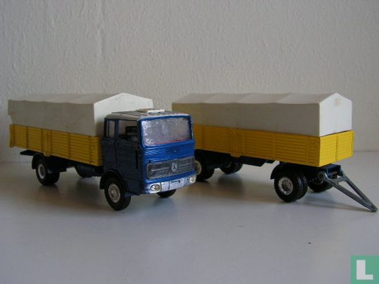 Mercedes-Benz LP 1920 Truck and Trailer - Image 2