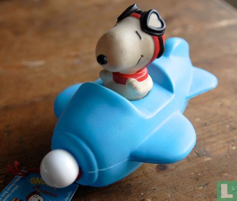 Snoopy Aeroplane bubble bath - Image 1