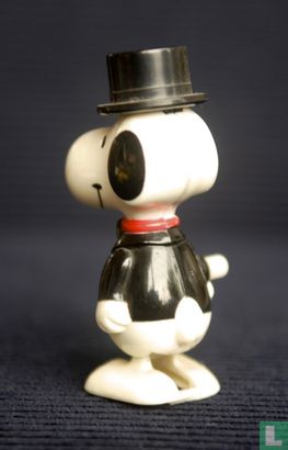 Snoopy in tuxedo - Image 2