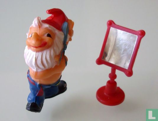 Dwarf with mirror - Image 1