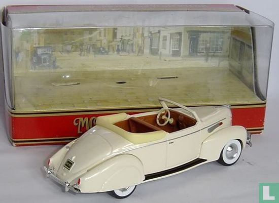 Lincoln Zephyr - Image 2