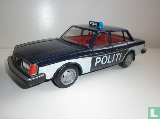 Volvo 244 Politi
