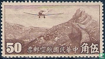 Vliegtuig boven Chinese Muur