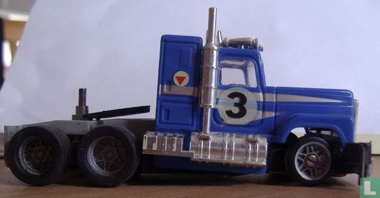 Kenworth race truck - Image 2