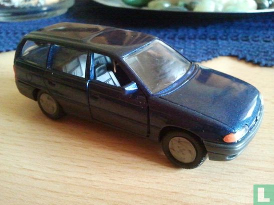 204520 Opel Astra F Caravan Prospekt 07/1995 