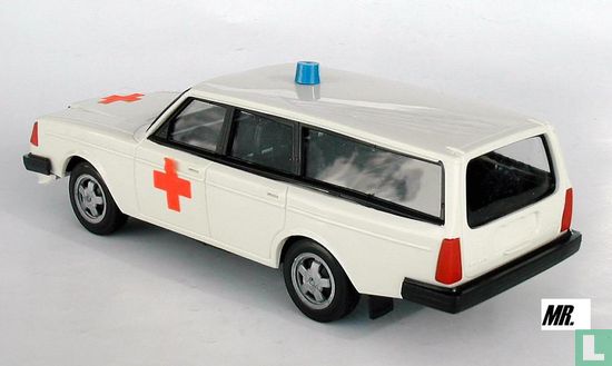Volvo 245 Turbo Ambulance - Image 2