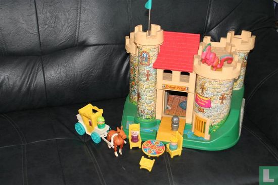 Play family castle  - Image 2