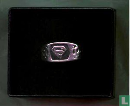 Superman logo ring - Image 1