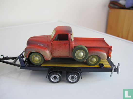 Chevrolet Tow Truck & trailer - Image 2