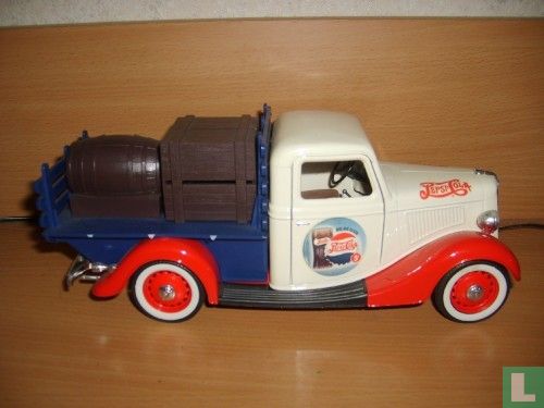 Ford V8 ’Pepsi-Cola'