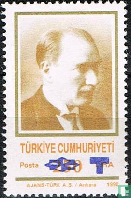 Atatürk, avec surcharge bleu
