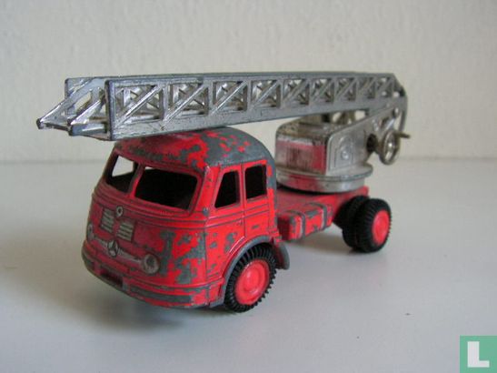 Mercedes-Benz Feuerwehr Ladderwagen - Afbeelding 1