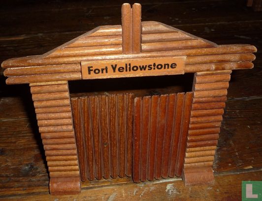 Poort Fort Yellowstone