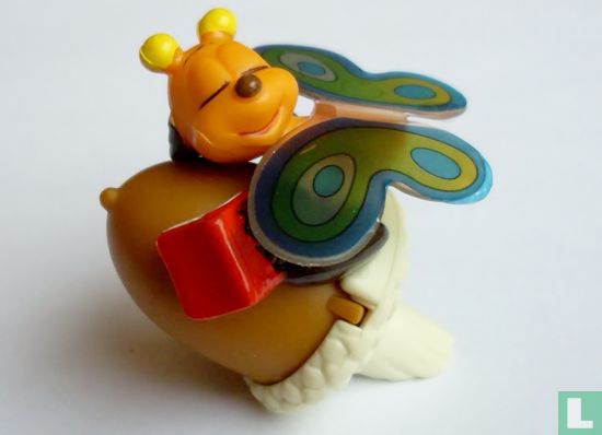 Vlinder op eikel - Afbeelding 1