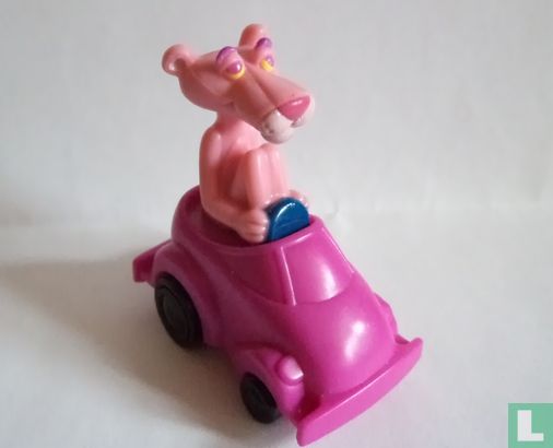 Panthère rose dans voiture