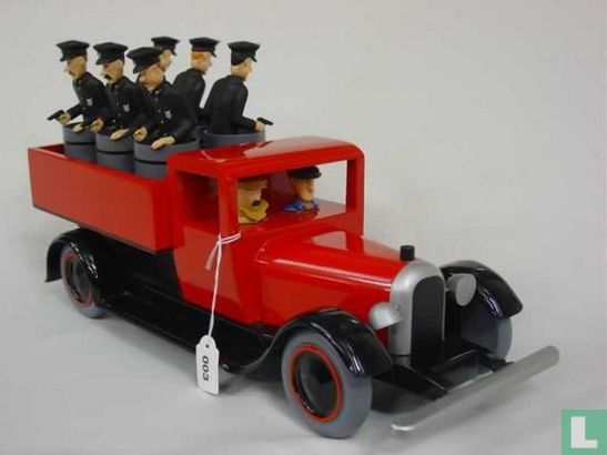 The police car - Image 1