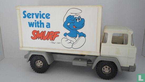 Vrachtwagen: Service with a Smurf