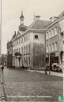 Kampen, Oudestraat met Gemeentehuis - Image 1