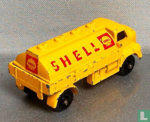 Bedford Tanker 'Shell' - Image 2