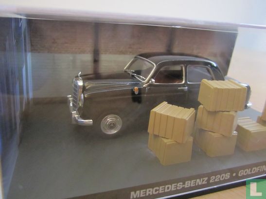 Mercedes Benz 220S - Afbeelding 1