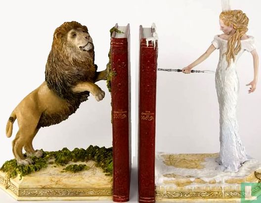 The Lion, the Witch and the Wardrobe Bookends - Image 1