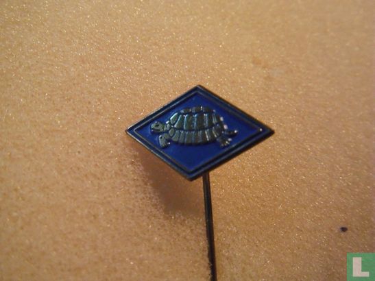 Turtle on diamond [blue]
